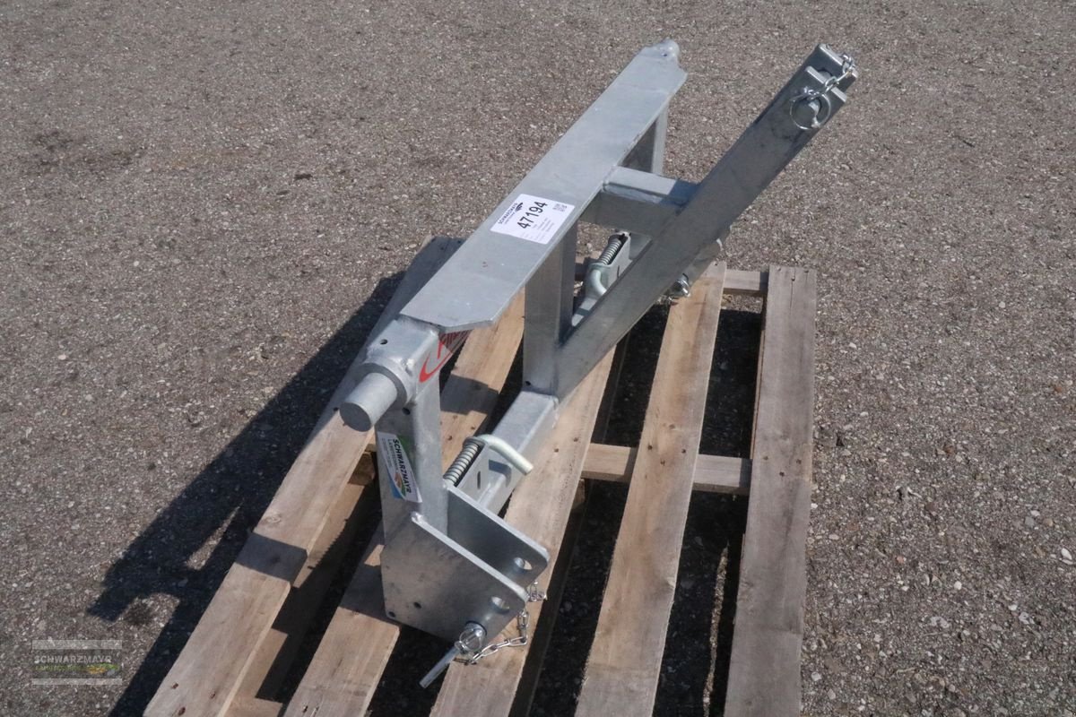 Ballenzange des Typs Fliegl 3-Punktadapter starr, Neumaschine in Gampern (Bild 2)