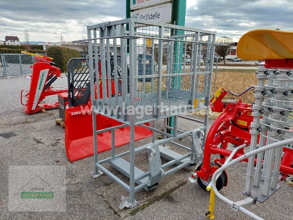 Ballenzange des Typs Fliegl ARBEITSBÜHNE HOCH, Neumaschine in Haag (Bild 2)