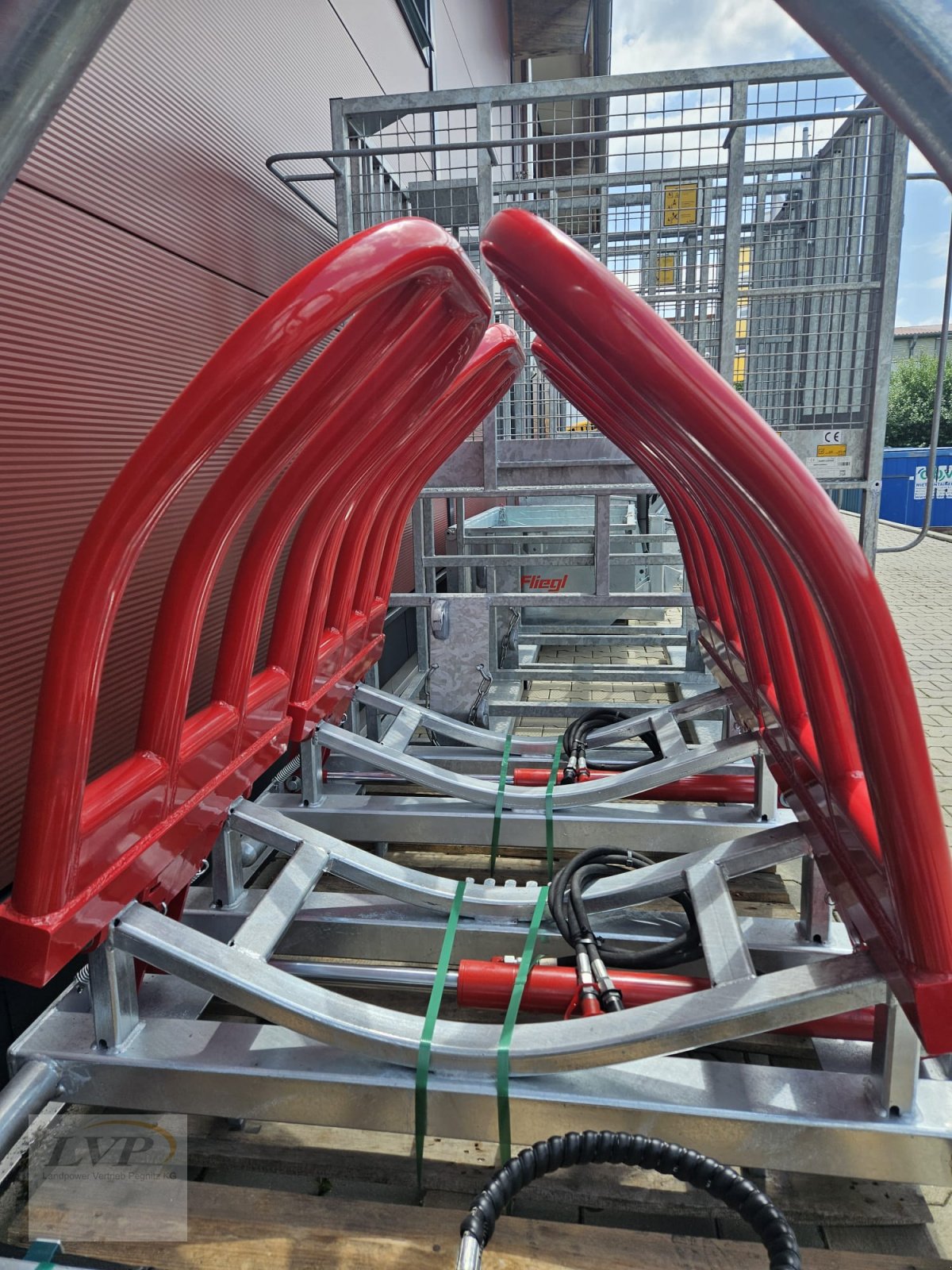 Ballenzange des Typs Fliegl Ballenzange Small & Profi Combi hydr. mit Euroaufnahme, Neumaschine in Hohenau (Bild 4)