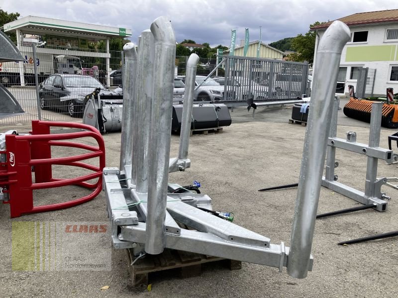 Ballenzange des Typs Fliegl BTGFLM000030V SCHMETTERLING, Neumaschine in Cham (Bild 4)