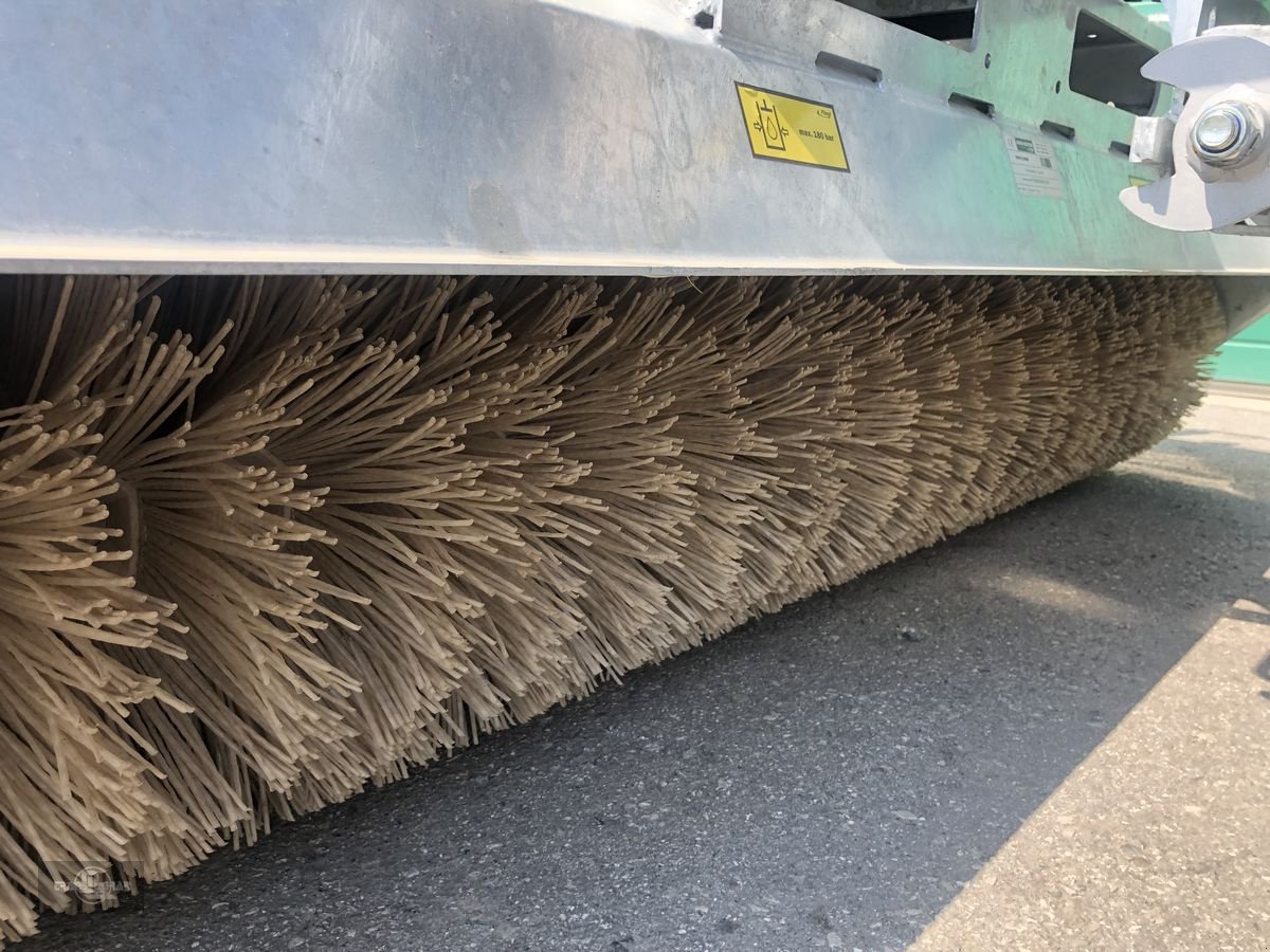Ballenzange des Typs Fliegl KEH 500 Kehrbesen/Kehrmaschine EURO, Gebrauchtmaschine in Rankweil (Bild 7)