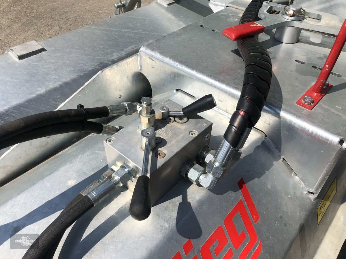 Ballenzange des Typs Fliegl KEH 500 Kehrbesen/Kehrmaschine EURO, Gebrauchtmaschine in Rankweil (Bild 11)