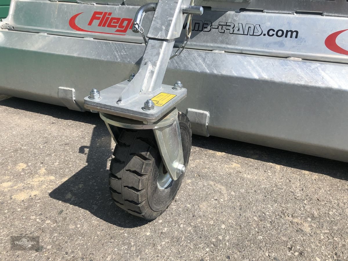 Ballenzange des Typs Fliegl KEH 500 Kehrbesen/Kehrmaschine EURO, Gebrauchtmaschine in Rankweil (Bild 3)