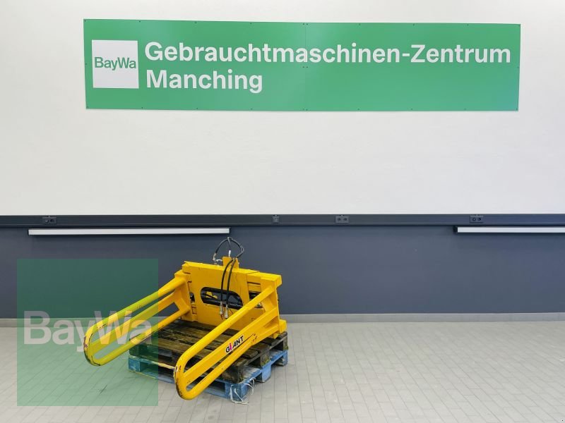 Ballenzange des Typs GiANT Ballengreifer BK 70-210, Gebrauchtmaschine in Manching (Bild 1)