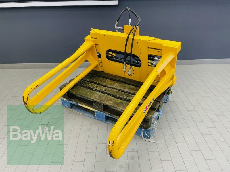 Ballenzange des Typs GiANT Ballengreifer BK 70-210, Gebrauchtmaschine in Manching (Bild 3)