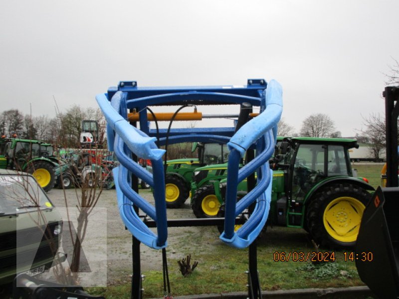 Ballenzange des Typs Göweil RBG, Neumaschine in Soyen (Bild 2)