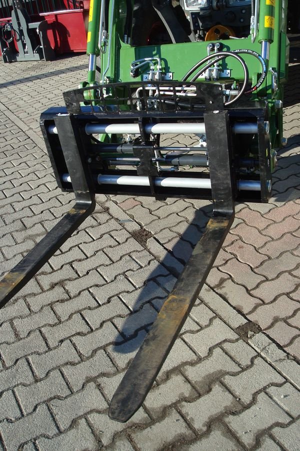 Ballenzange des Typs Sonstige Palettengabel  hyd. Verstellung + Seitenverschub, Neumaschine in Judenburg (Bild 3)