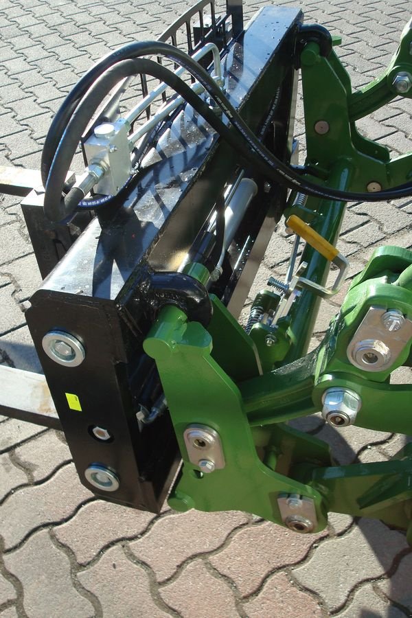 Ballenzange des Typs Sonstige Palettengabel mit hydraulischer Verstellung, Neumaschine in Judenburg (Bild 4)