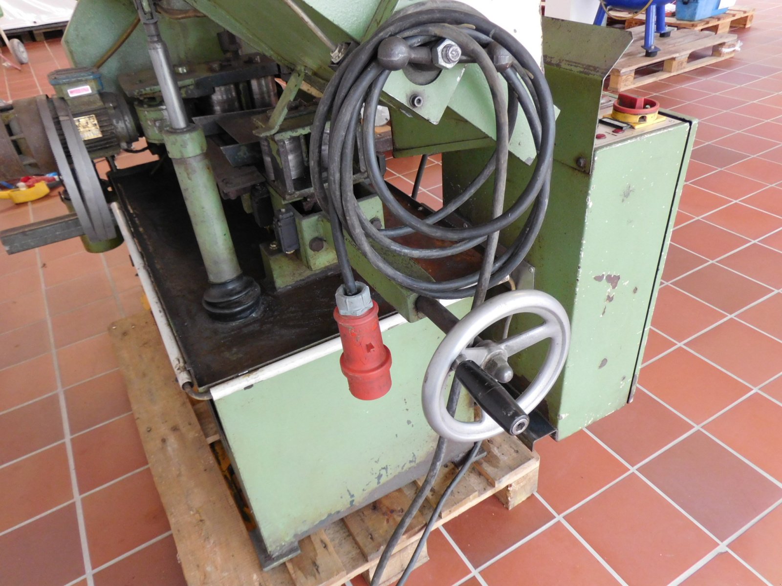 Bandsägewerk tip Bauer Metallbandsäge / Bandsäge Typ HS 300 A inkl. 2 x Sägeband NEU, Gebrauchtmaschine in Wagenfeld (Poză 7)