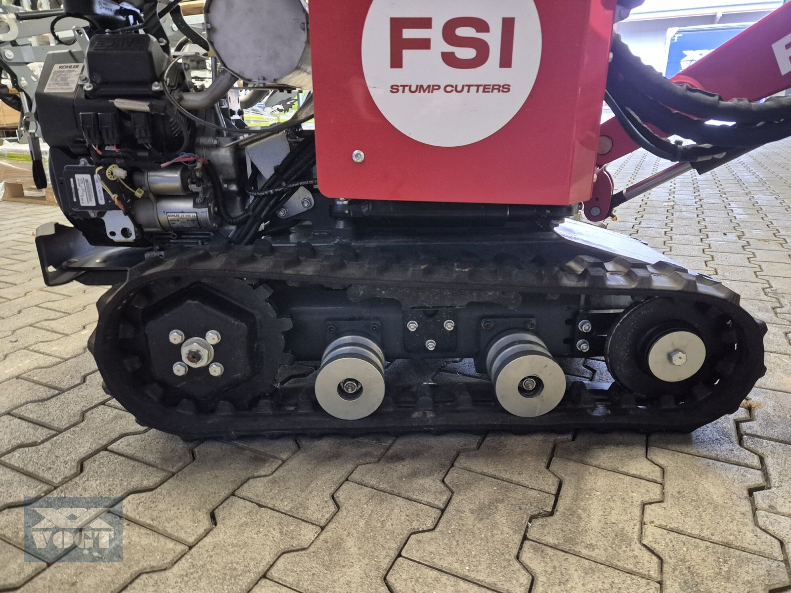 Baumstumpffräse vrste FSI B31/749 TRACK Stubbenfräse /Wurzelfräse mit Benzinmotor und Kettenfahrwerk-, Gebrauchtmaschine v Schmallenberg (Slika 4)