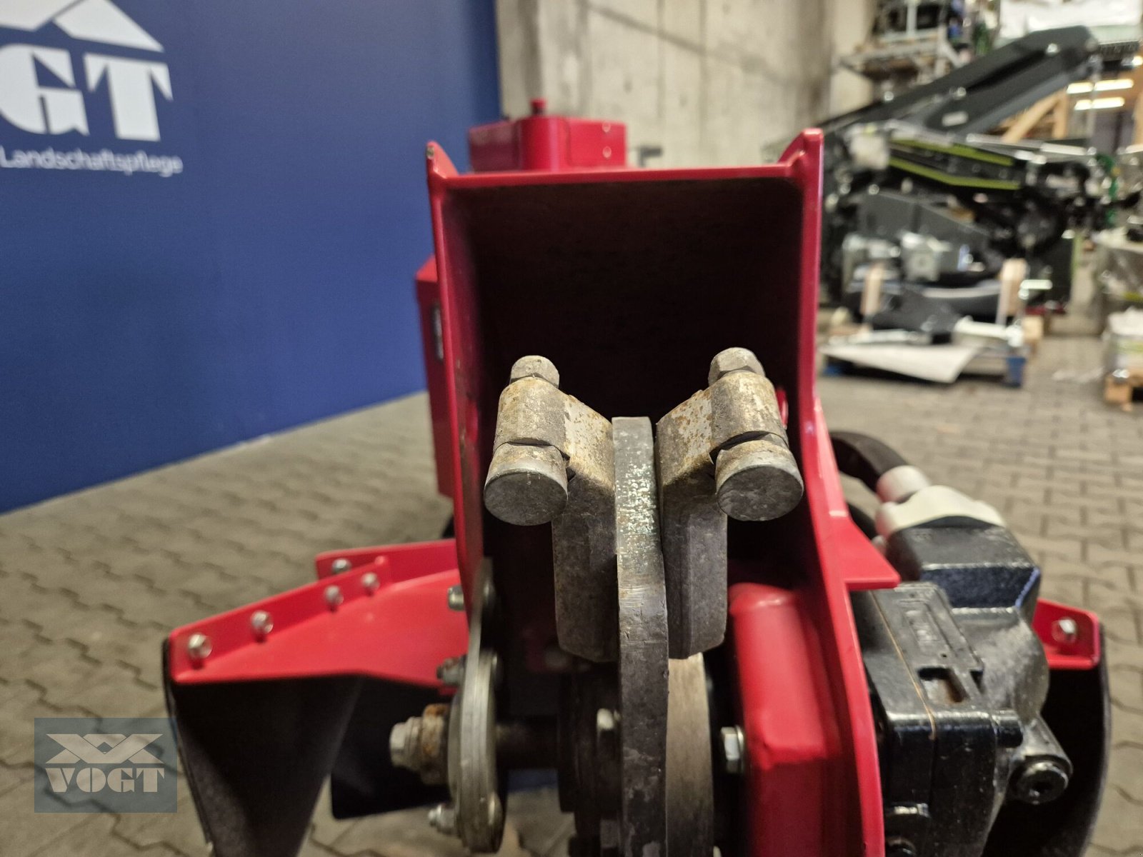 Baumstumpffräse vrste FSI B31/749 TRACK Stubbenfräse /Wurzelfräse mit Benzinmotor und Kettenfahrwerk-, Gebrauchtmaschine v Schmallenberg (Slika 11)