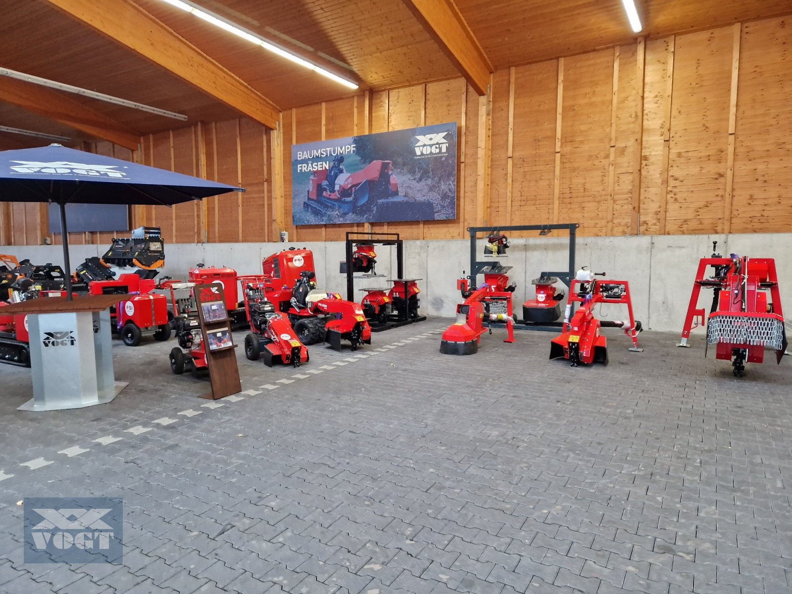 Baumstumpffräse vrste FSI B31/749 TRACK Stubbenfräse /Wurzelfräse mit Benzinmotor und Kettenfahrwerk-, Gebrauchtmaschine v Schmallenberg (Slika 18)