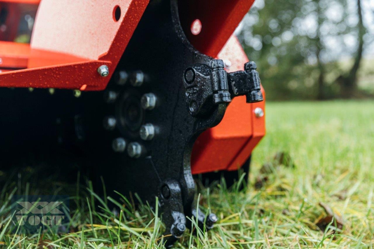 Baumstumpffräse des Typs FSI B38 TRACK REMOTE Stubbenfräse /Wurzelfräse mit Benzinmotor und Kettenfahrwerk, Neumaschine in Schmallenberg (Bild 15)