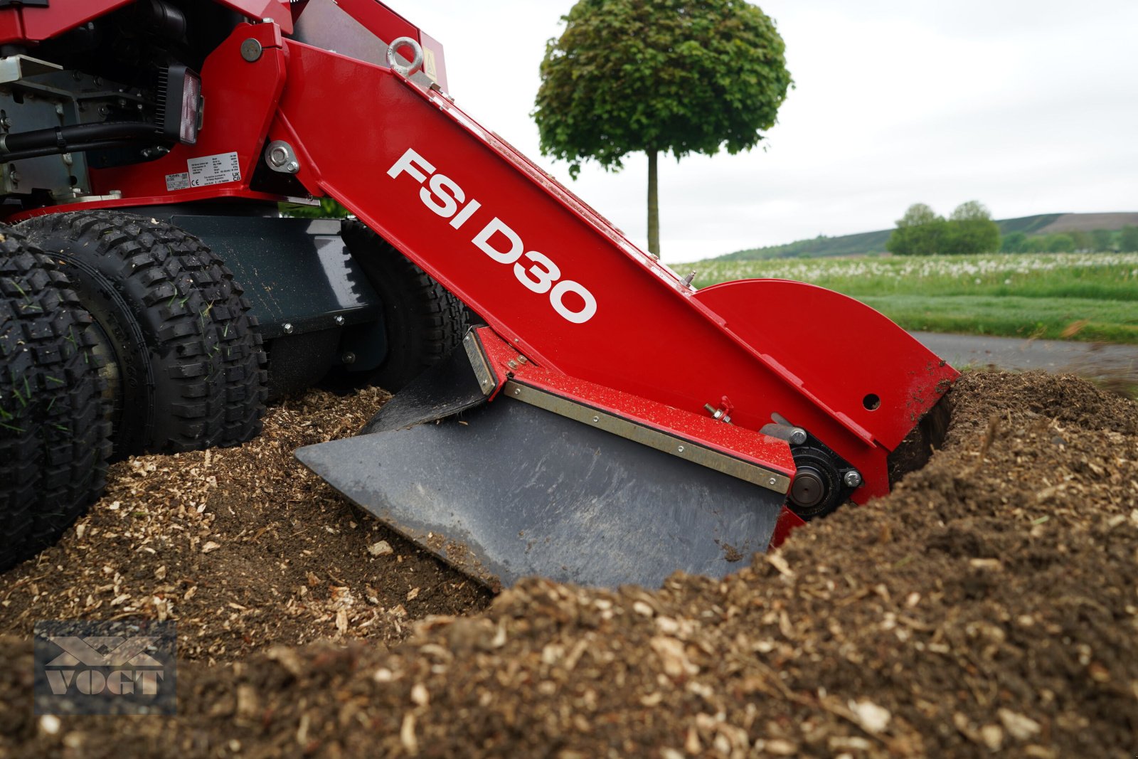 Baumstumpffräse des Typs FSI D30 Baumstumpffräse /Stubbenfräse /Wurzelfräse mit Dieselmotor und Radantrieb, Neumaschine in Schmallenberg (Bild 11)