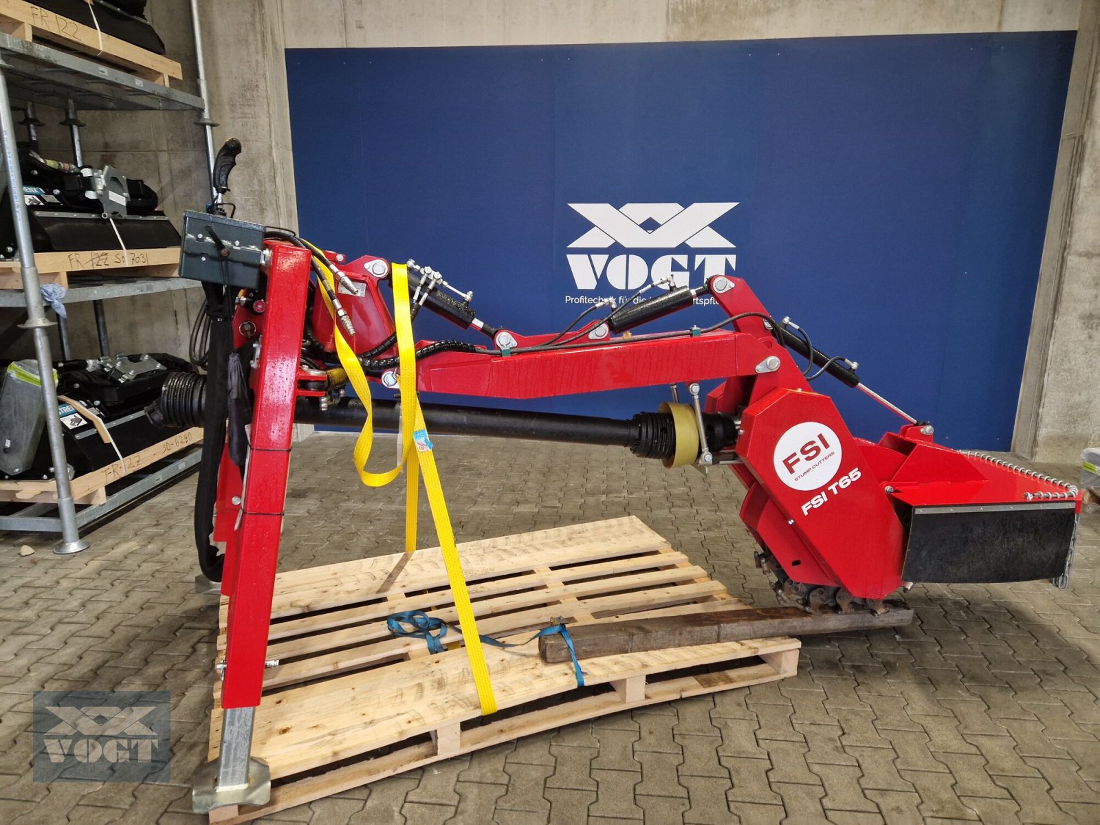 Baumstumpffräse типа FSI T65 Stubbenfräse /Wurzelfräse /Stockfräse für Traktor-Vorführgerät-, Gebrauchtmaschine в Schmallenberg (Фотография 1)