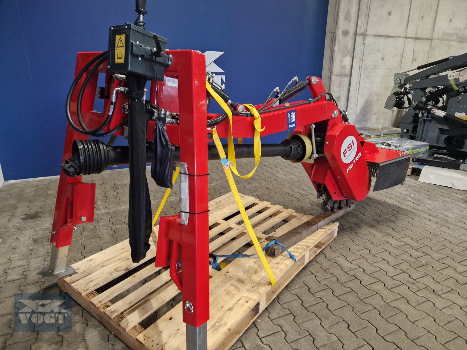 Baumstumpffräse типа FSI T65 Stubbenfräse /Wurzelfräse /Stockfräse für Traktor-Vorführgerät-, Gebrauchtmaschine в Schmallenberg (Фотография 16)