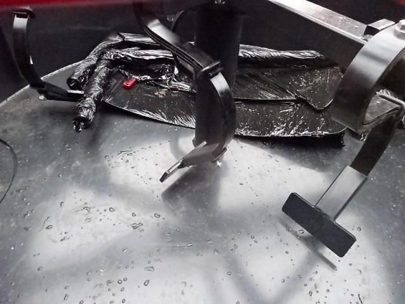 Betonmischer des Typs H-L-M 1200 Liter Betonmischer- - Mischer, Neumaschine in Neureichenau (Bild 7)