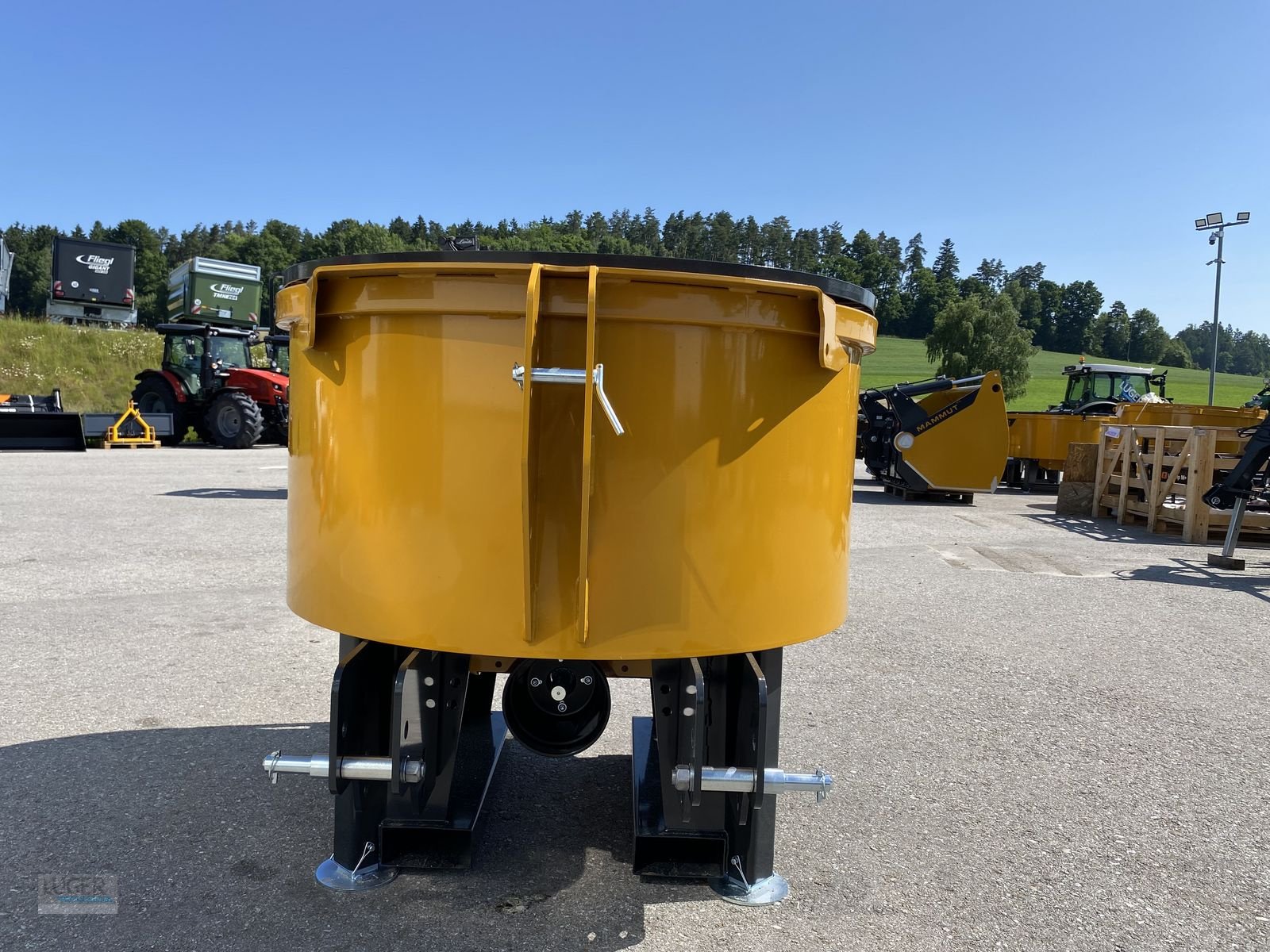 Betonmischer des Typs Mammut TM 125, Neumaschine in Niederkappel (Bild 3)