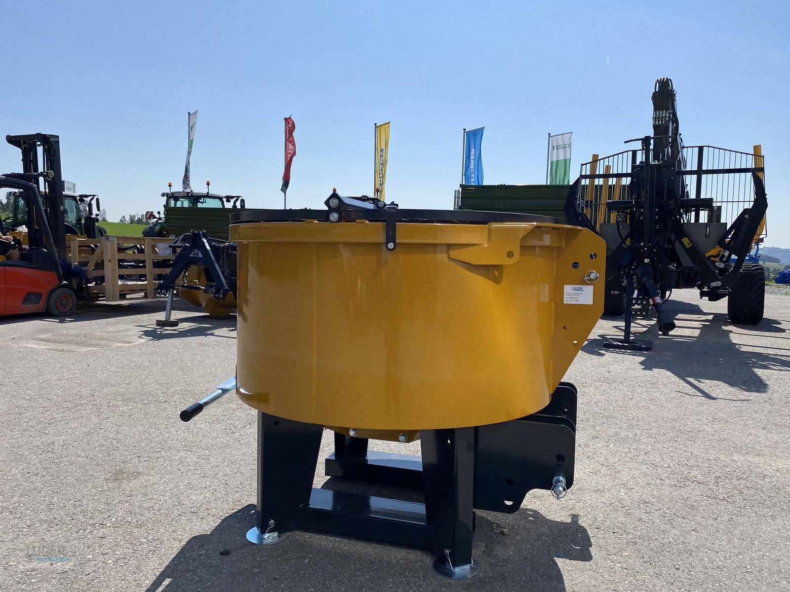 Betonmischer des Typs Mammut TM 125, Neumaschine in Niederkappel (Bild 4)