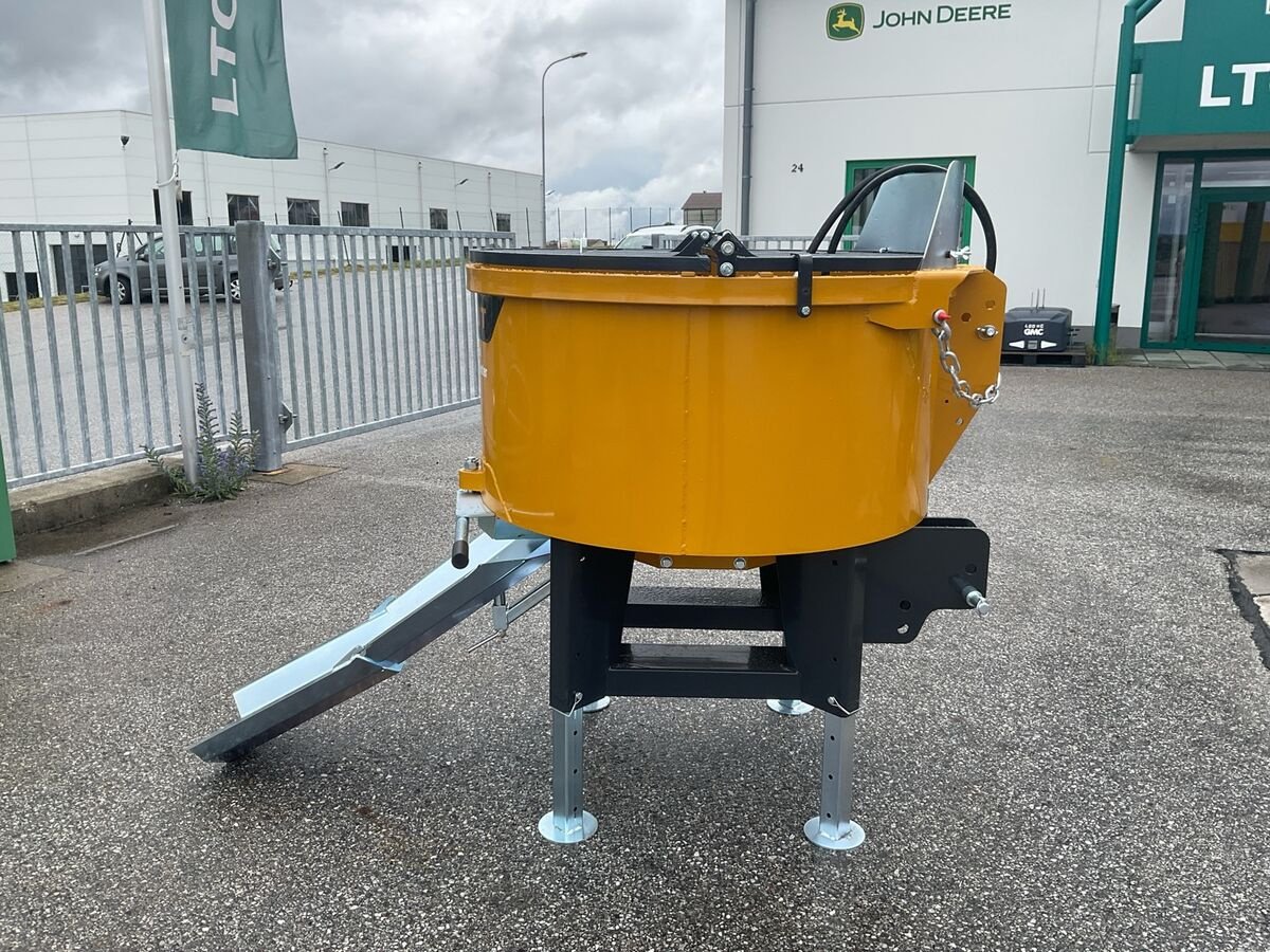 Betonmischer des Typs Mammut TM 125, Neumaschine in Zwettl (Bild 7)