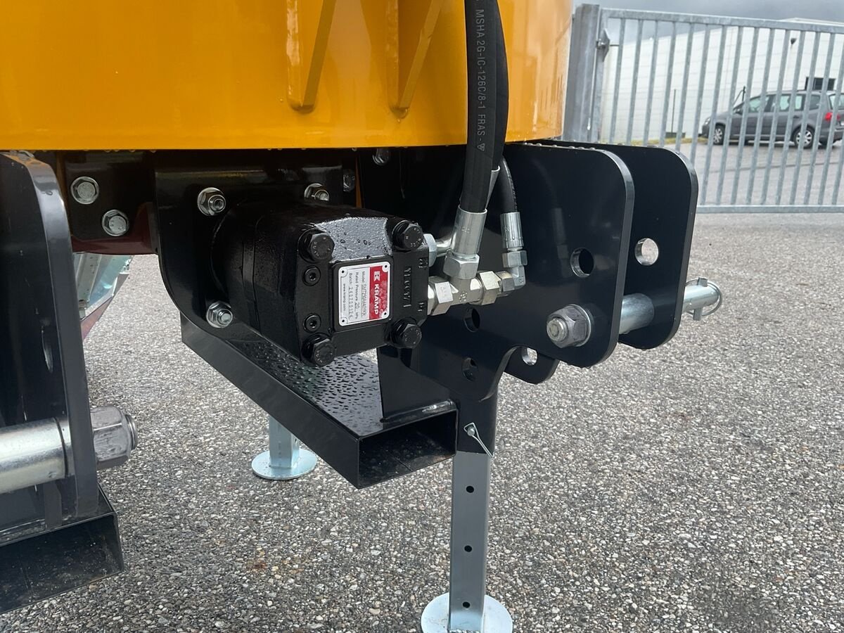 Betonmischer des Typs Mammut TM 125, Neumaschine in Zwettl (Bild 10)
