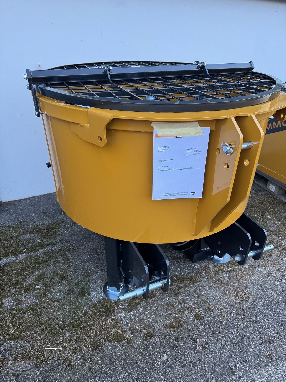 Betonmischer des Typs Mammut TM 125, Neumaschine in Münzkirchen (Bild 1)