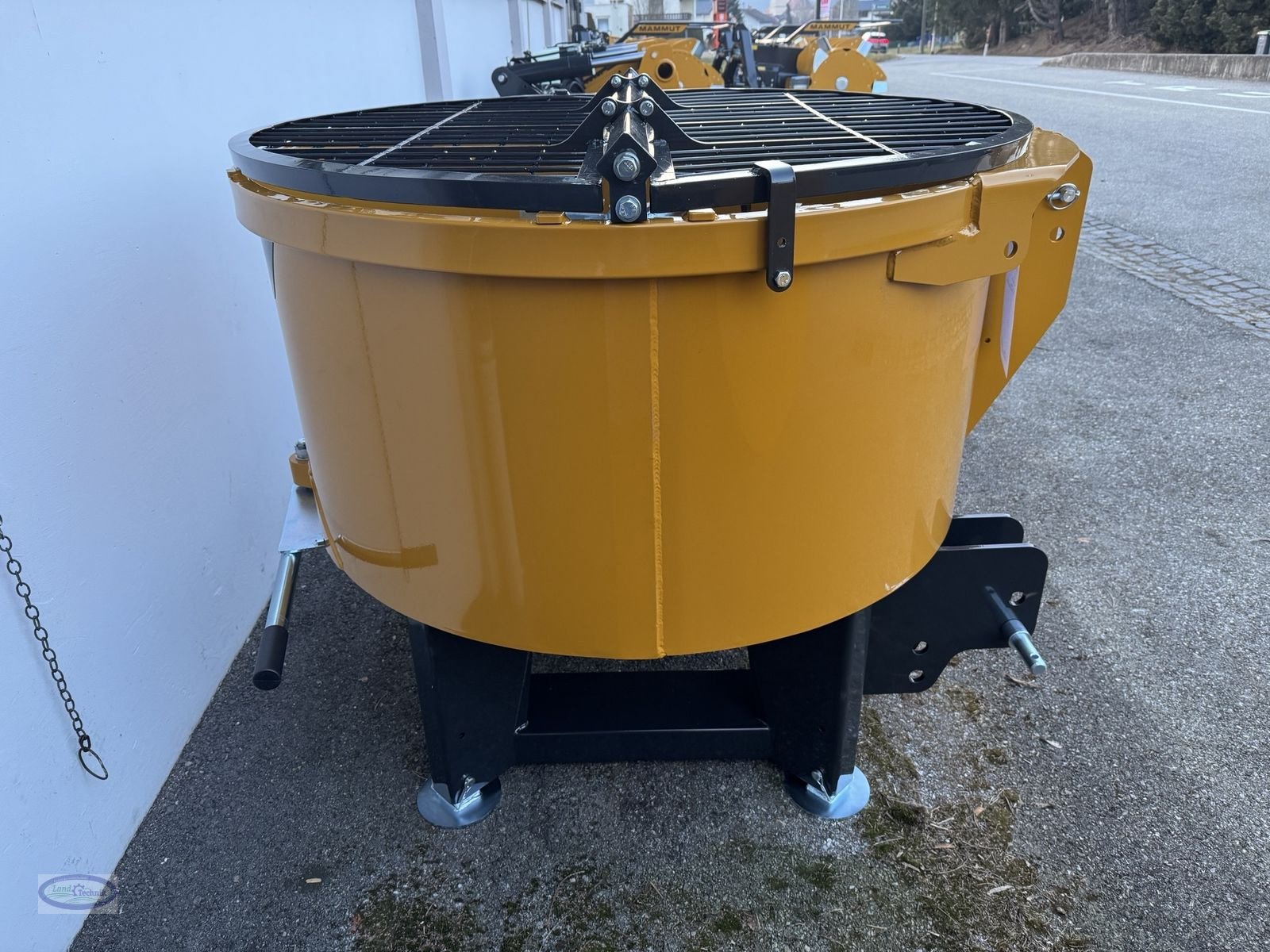 Betonmischer des Typs Mammut TM 125, Neumaschine in Münzkirchen (Bild 2)