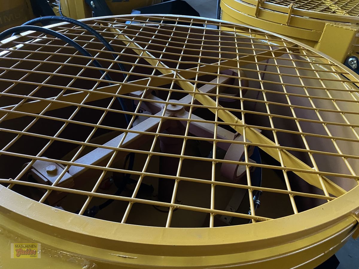 Betonmischer des Typs Mammut TM 125SF, Neumaschine in Kötschach (Bild 4)