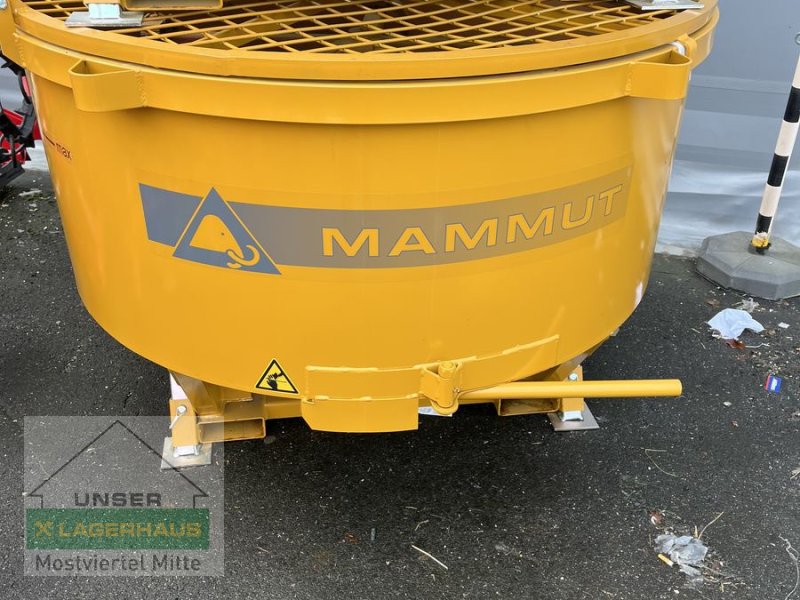 Mammut TM 150, Neumaschine (Bild 1) Betonmischer des Typs Mammut TM 150, Neumaschine in Bergland (Bild 1)