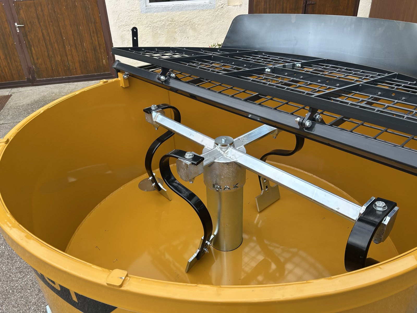 Betonmischer typu Mammut TM 150, Neumaschine v Rennertshofen (Obrázek 7)