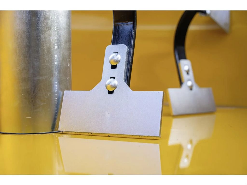 Betonmischer des Typs Mammut TM 150, Neumaschine in Neukirchen am Walde  (Bild 5)