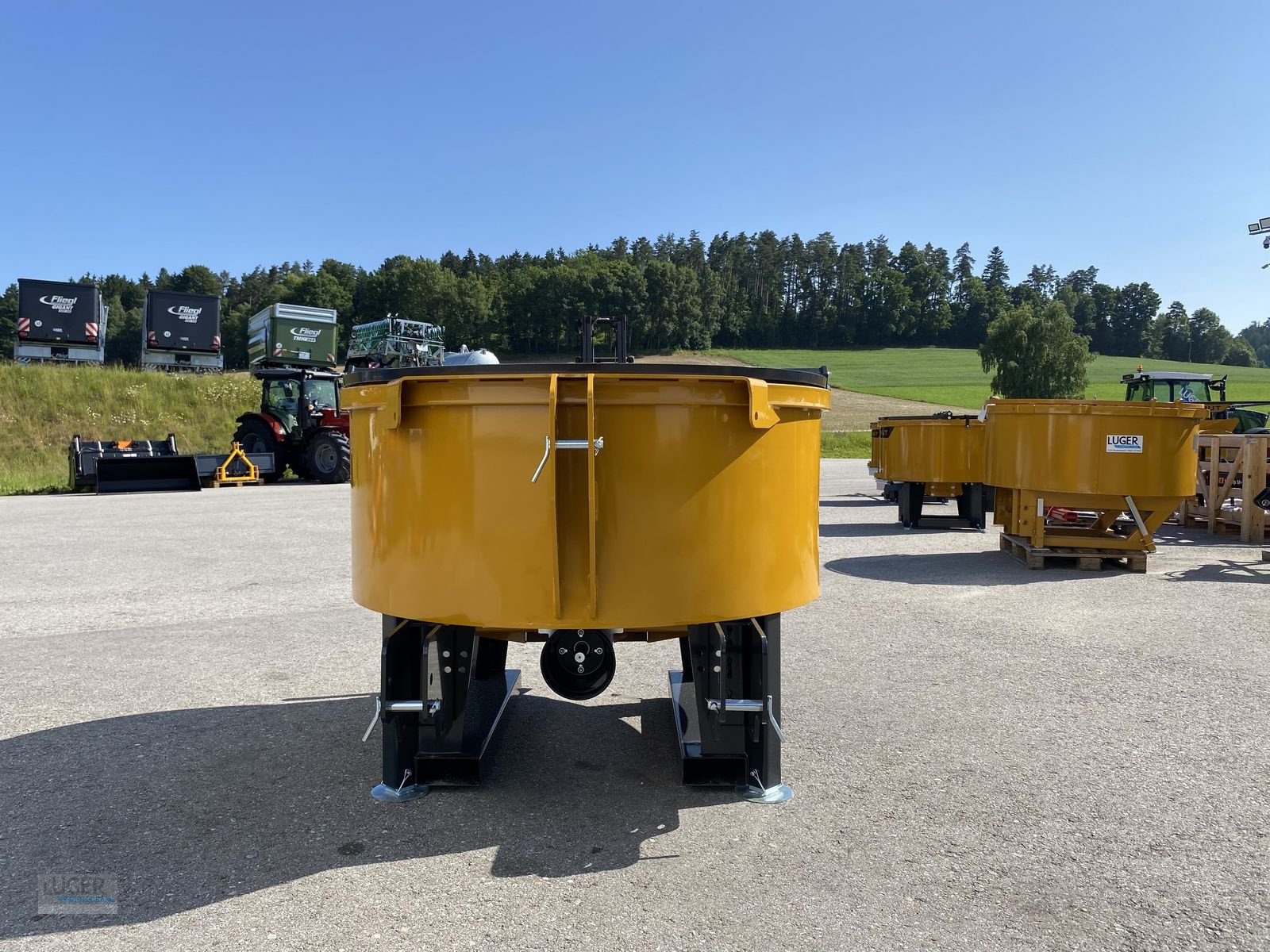 Betonmischer des Typs Mammut TM 150, Neumaschine in Niederkappel (Bild 3)