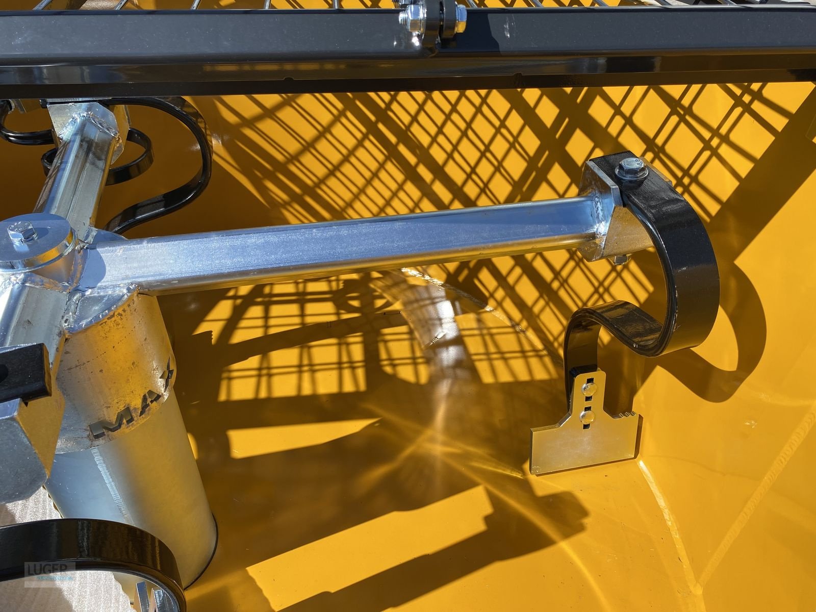 Betonmischer des Typs Mammut TM 150, Neumaschine in Niederkappel (Bild 5)