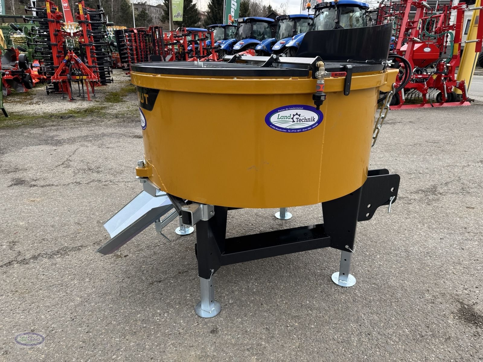 Betonmischer of the type Mammut TM 150, Neumaschine in Münzkirchen (Picture 8)