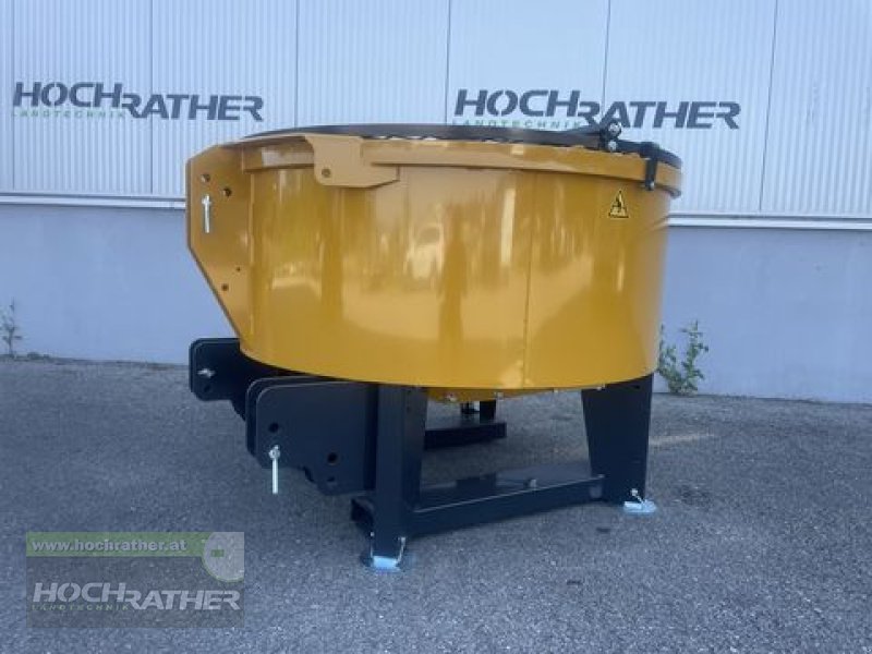 Betonmischer des Typs Mammut TM 150, Neumaschine in Kronstorf (Bild 1)