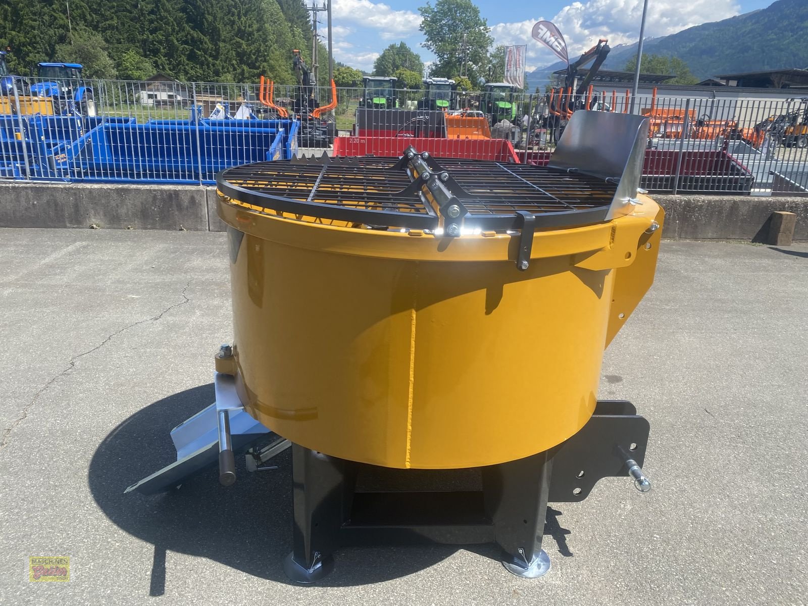 Betonmischer des Typs Mammut Turbo Mix TM 125 Betonmischer, Neumaschine in Kötschach (Bild 5)