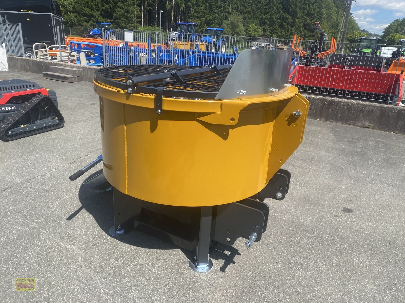 Betonmischer des Typs Mammut Turbo Mix TM 125 Betonmischer, Neumaschine in Kötschach (Bild 4)