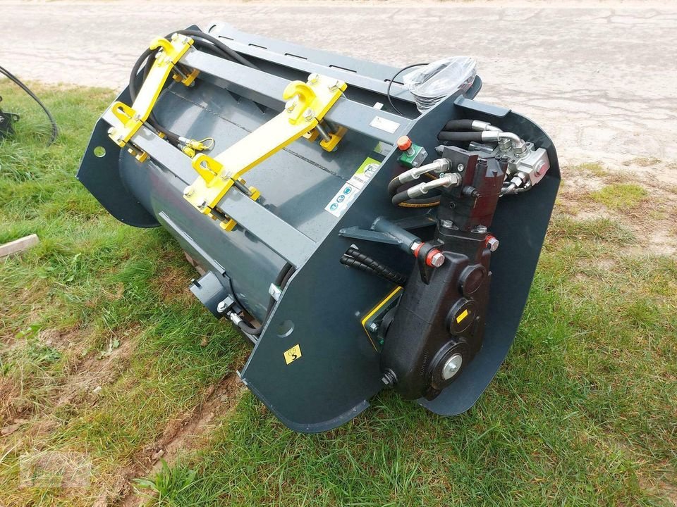 Betonmischer des Typs PreissTec Betonmischschaufel, Neumaschine in Bad Kötzting (Bild 3)