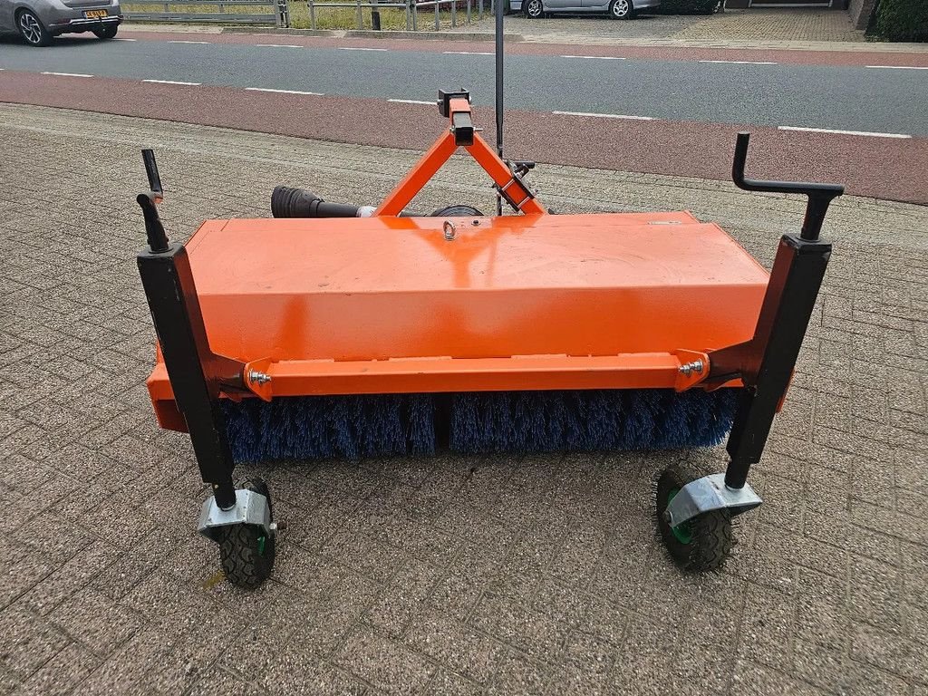 Bodenfräse typu Boxer Marge veegmachine minitractor 150 cm, Gebrauchtmaschine v Scherpenzeel (Obrázek 11)