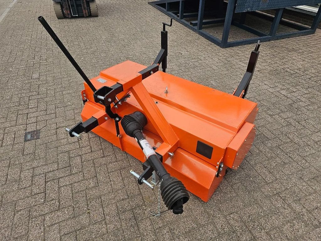 Bodenfräse typu Boxer Marge veegmachine minitractor 150 cm, Gebrauchtmaschine v Scherpenzeel (Obrázek 4)