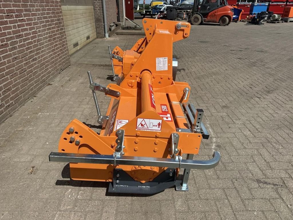 Bodenfräse des Typs Falc EL 2500, Neumaschine in Goudriaan (Bild 4)