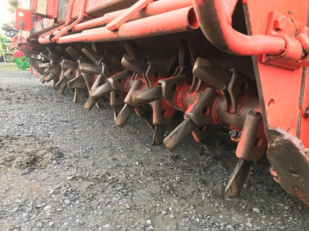 Bodenfräse del tipo Kuhn EL 102-300, Gebrauchtmaschine In UZERCHE (Immagine 11)