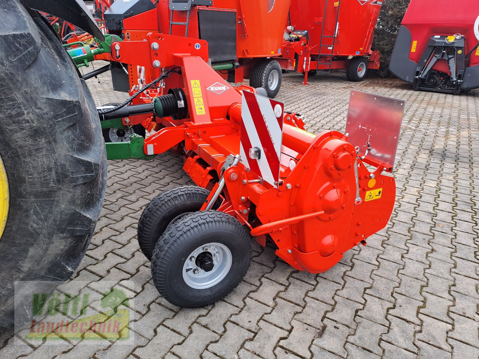 Bodenfräse of the type Kuhn EL 162 BIOMULCH, Neumaschine in Hutthurm bei Passau (Picture 4)