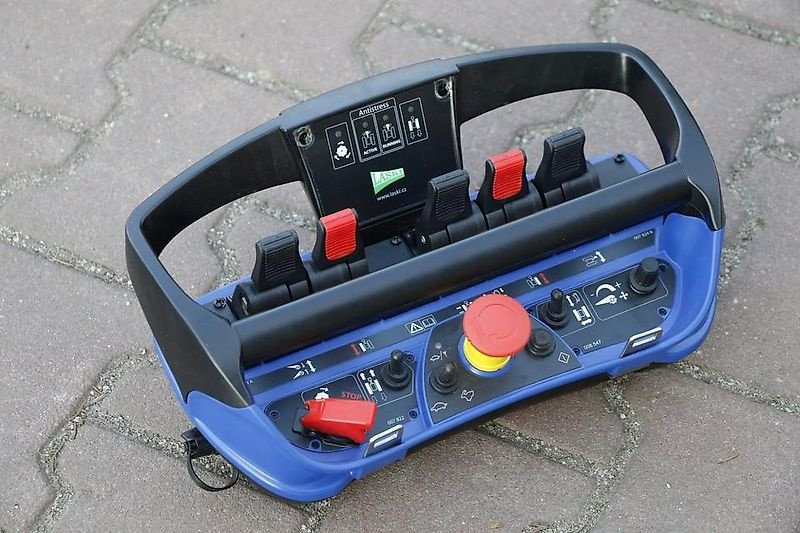 Bodenfräse typu laski Stubbenfräse Stockfräse Baumstumpffräse Wurzelstockfräse, Gebrauchtmaschine v Schmallenberg (Obrázek 3)