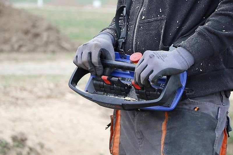 Bodenfräse typu laski Stubbenfräse Stockfräse Baumstumpffräse Wurzelstockfräse, Gebrauchtmaschine v Schmallenberg (Obrázek 12)