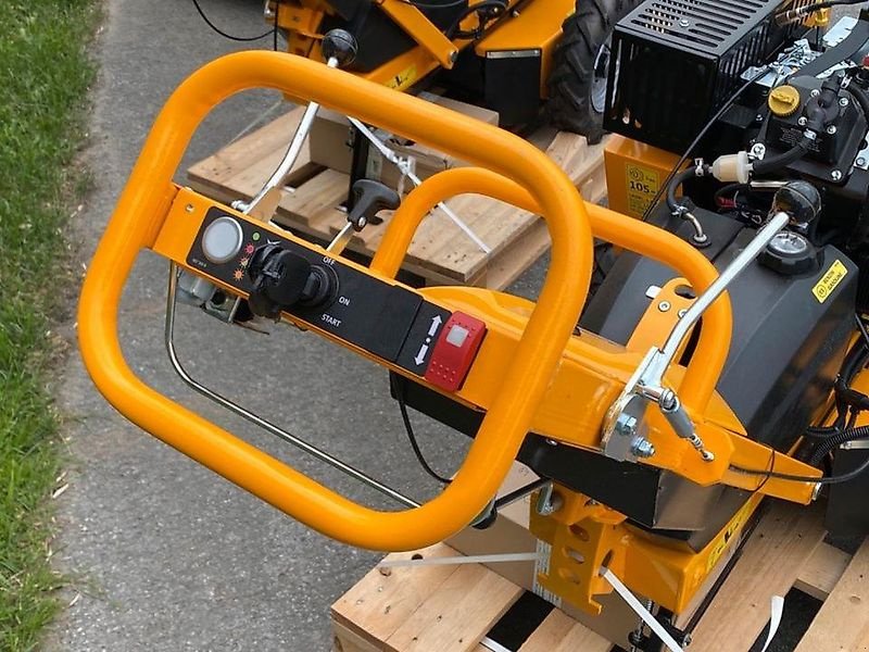 Bodenfräse typu laski Stubbenfräse Stockfräse Baumstumpffräse Wurzelstockfräse, Gebrauchtmaschine v Schmallenberg (Obrázek 7)