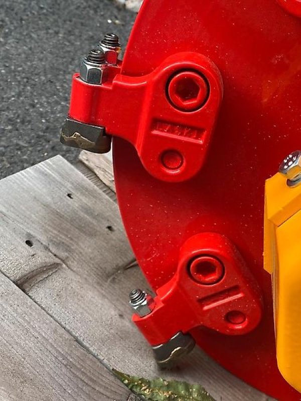 Bodenfräse typu laski Stubbenfräse Stockfräse Baumstumpffräse Wurzelstockfräse, Gebrauchtmaschine v Schmallenberg (Obrázek 8)