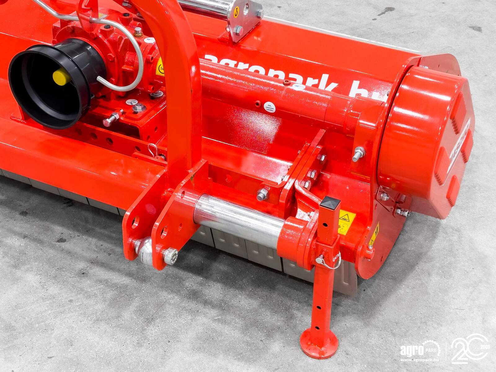 Bodenfräse типа Maschio Brava 200S 1.95 m working width flail mower, 22 hammers, pair of skids, and mud scraper, Gebrauchtmaschine в Csengele (Фотография 12)