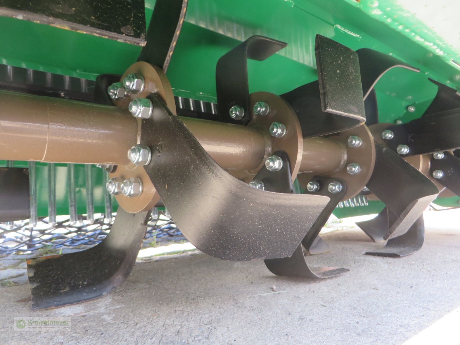 Bodenfräse des Typs Sonstige 125 Umkehrbodenfräse mit Nachlaufgitterwalze und Gelenkwelle, Neumaschine in Feuchtwangen (Bild 3)