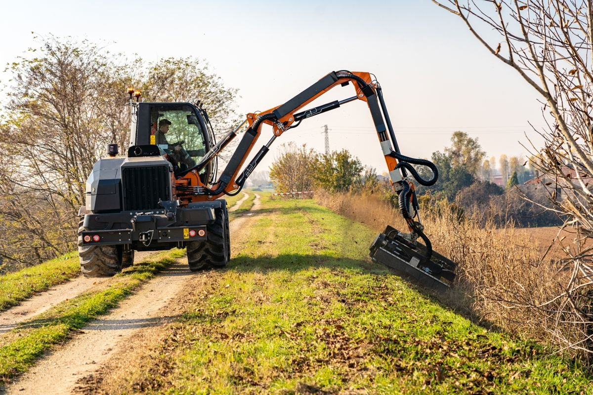 Böschungsmähgerät typu Energreen ILF Alpha - selbstfahrender Geräteträger, Vorführmaschine v Krustetten (Obrázek 4)